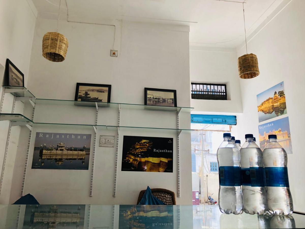 Hotel Nirvana Lakeside Udaipur Eksteriør bilde