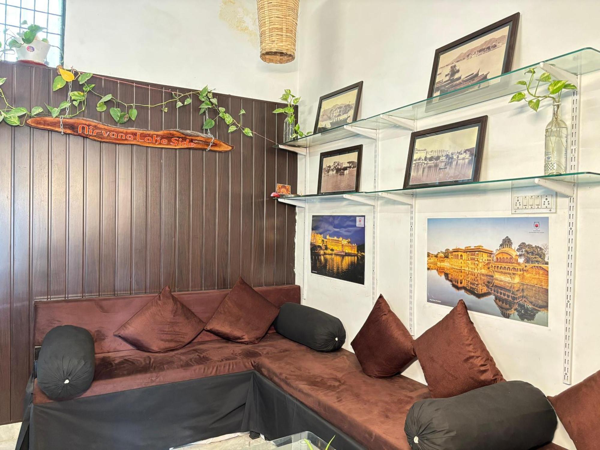 Hotel Nirvana Lakeside Udaipur Eksteriør bilde