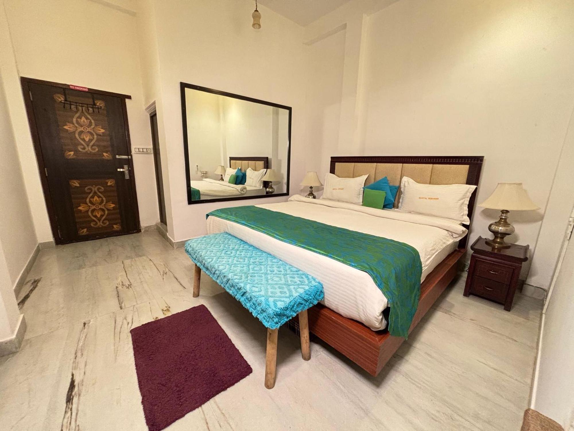Hotel Nirvana Lakeside Udaipur Eksteriør bilde