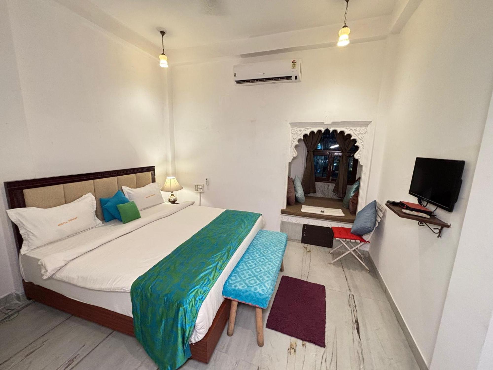 Hotel Nirvana Lakeside Udaipur Eksteriør bilde